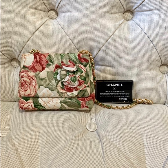 CHANEL Floral Chain Handbag - Picture 4 of 8